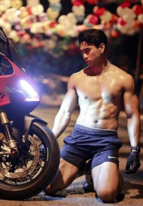 Moss-biker