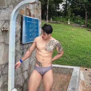 Vibol Pich Tip shower