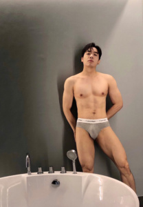 pete-shower